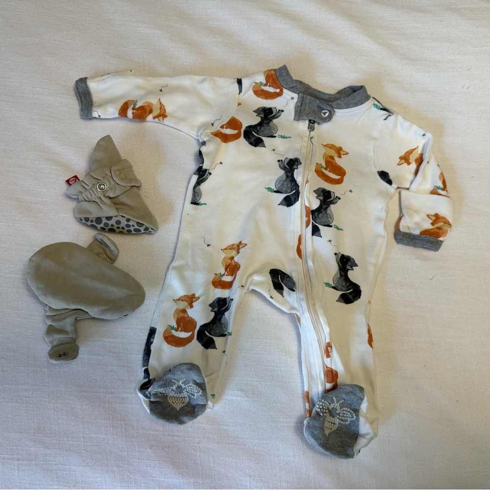 Zutano & Burt’s Bees | NWOT Newborn Raccoon and Fox Sleep Bundle